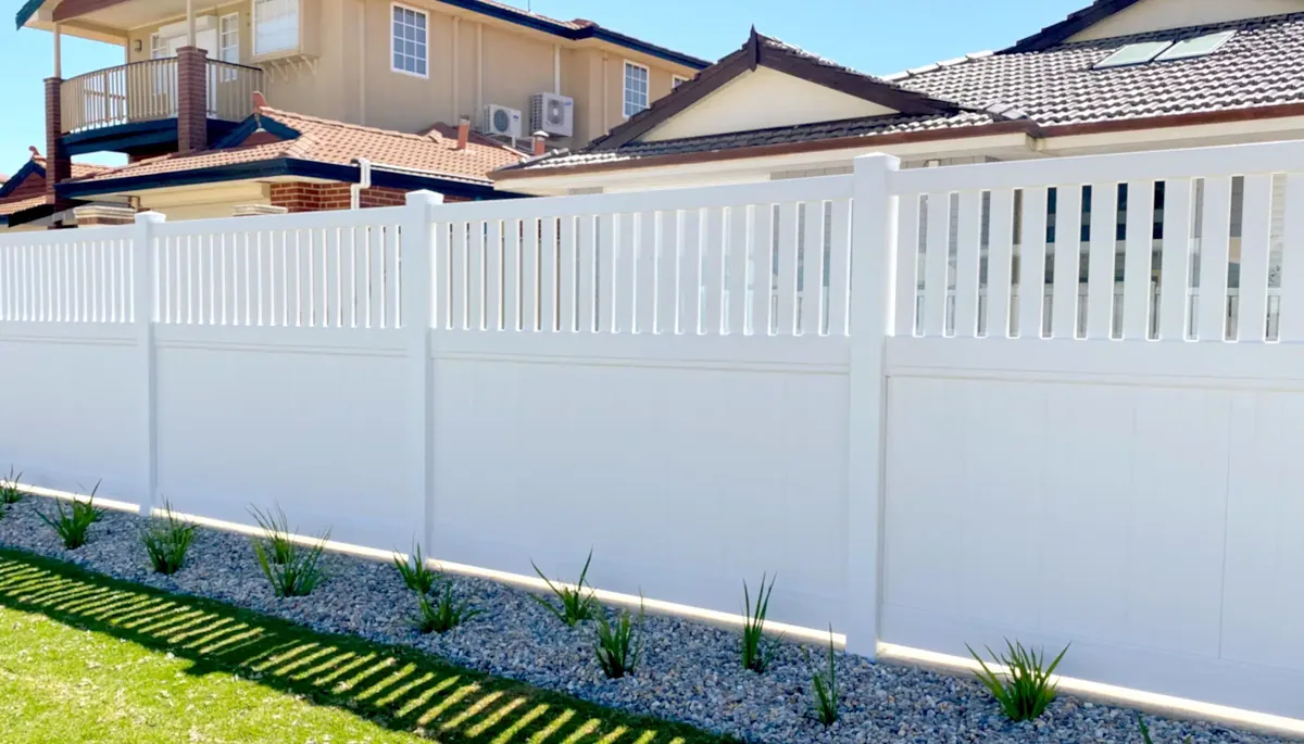 White semi-privacy PVC fence with an open vertical top in Mandurah